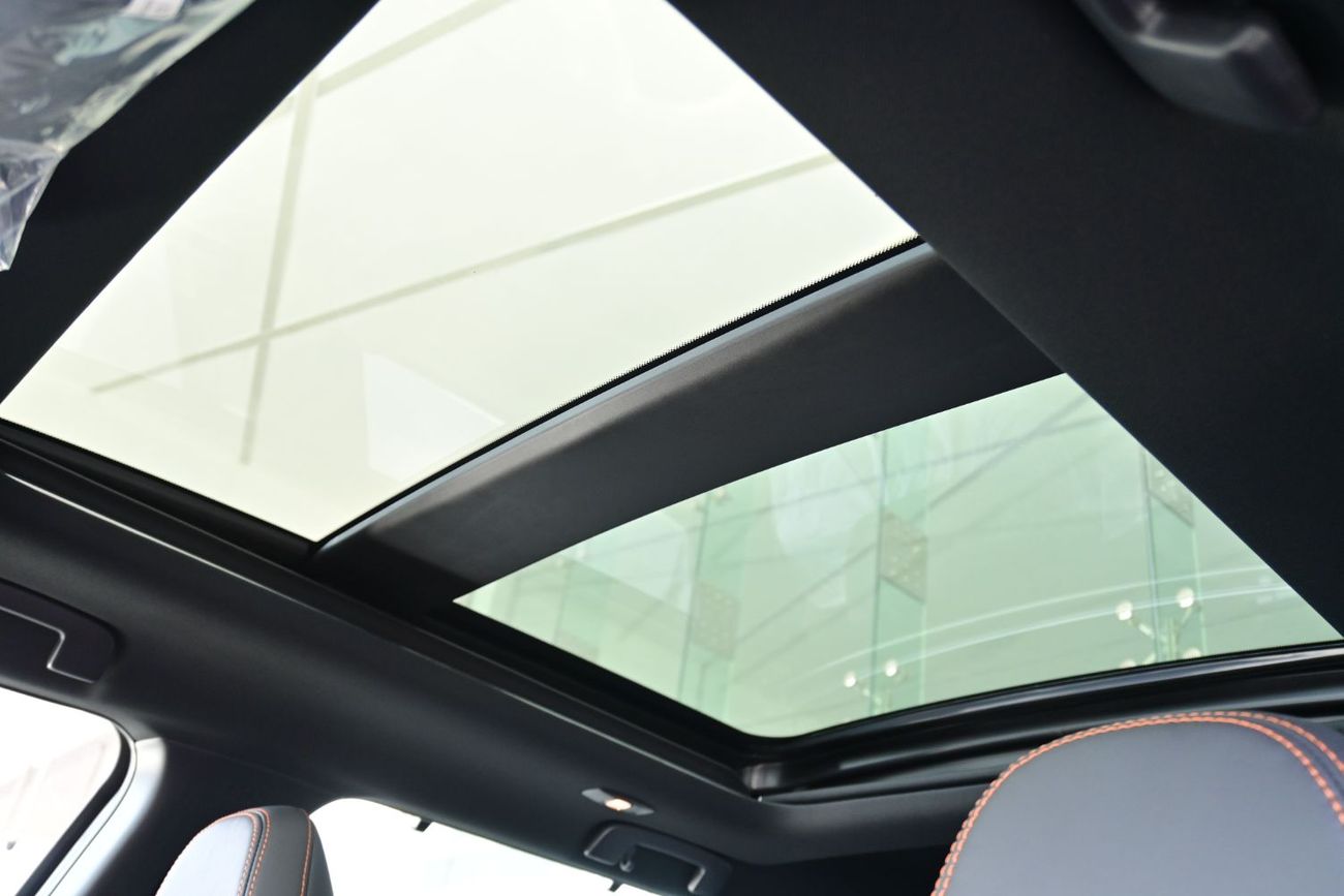 ميتسوبيشي آوتلاندر Mitsubishi Outlander P-Line, 2.5L Petrol 4WD, Model 2025, Color Silver