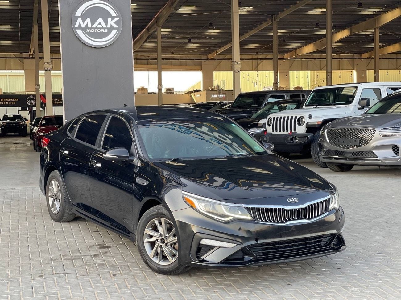 Kia Optima EX Deluxe 2.4L 2.4L V4 / LONE ASSIST / BIG SCREEN / APPLE ANDROID AUTO / LEATHER