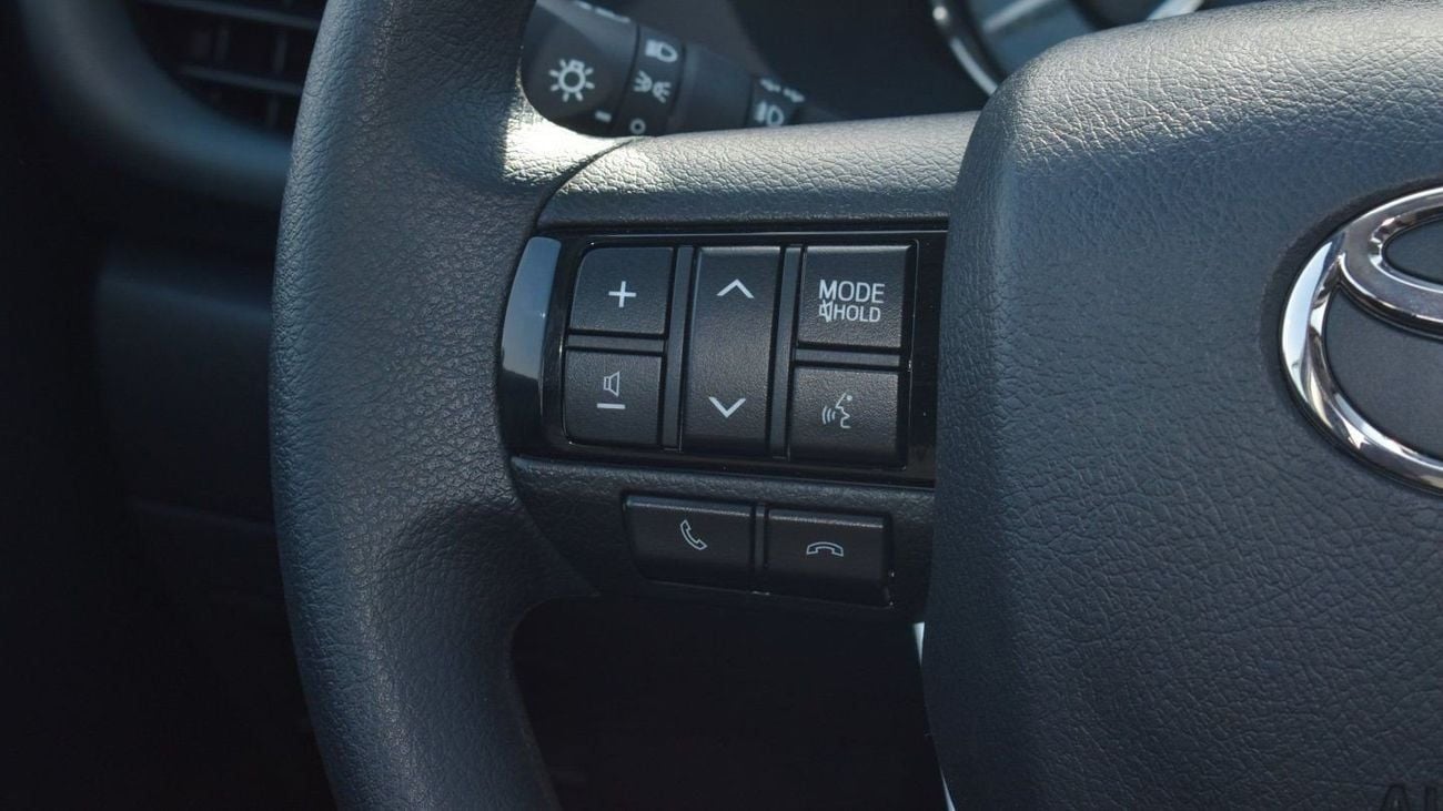 تويوتا هيلوكس GL toyota hilux 2.4l v4 2025 0km