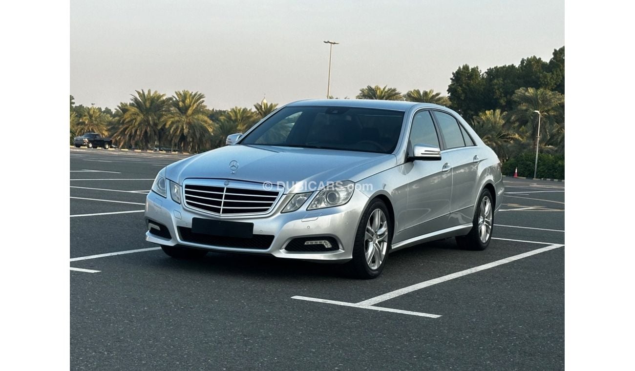 مرسيدس بنز E300 موديل 2010 خليجي حاله ممتازه من الداخل والخارج