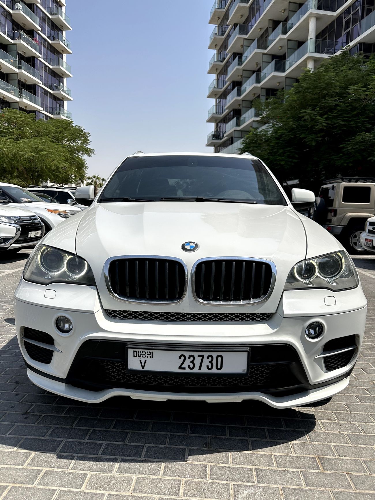 بي أم دبليو X5 xDrive 35i 3.0L (7 Seater)