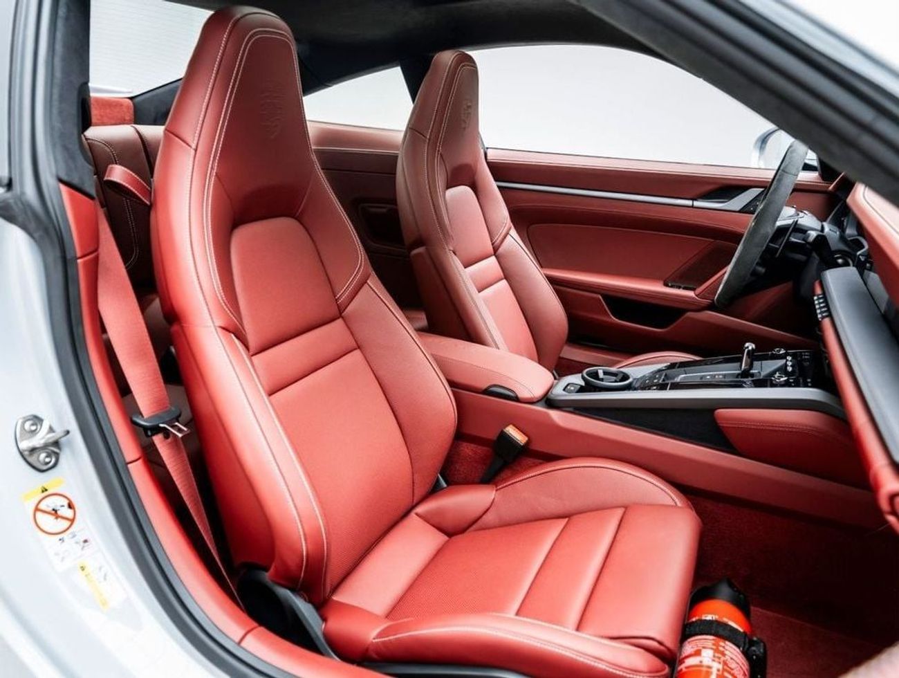 بورش 911 2025 Porsche Carrera, 2026 Porsche Warranty, Aero Kit, Very Low KMs, GCC