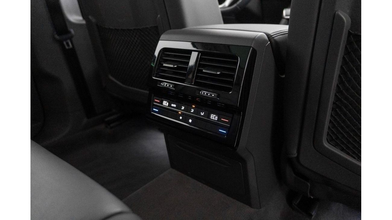 Volkswagen Touareg 2021 Volkswagen Touareg Atmosphere / Full Volkswagen Service History & Volkswagen Warranty