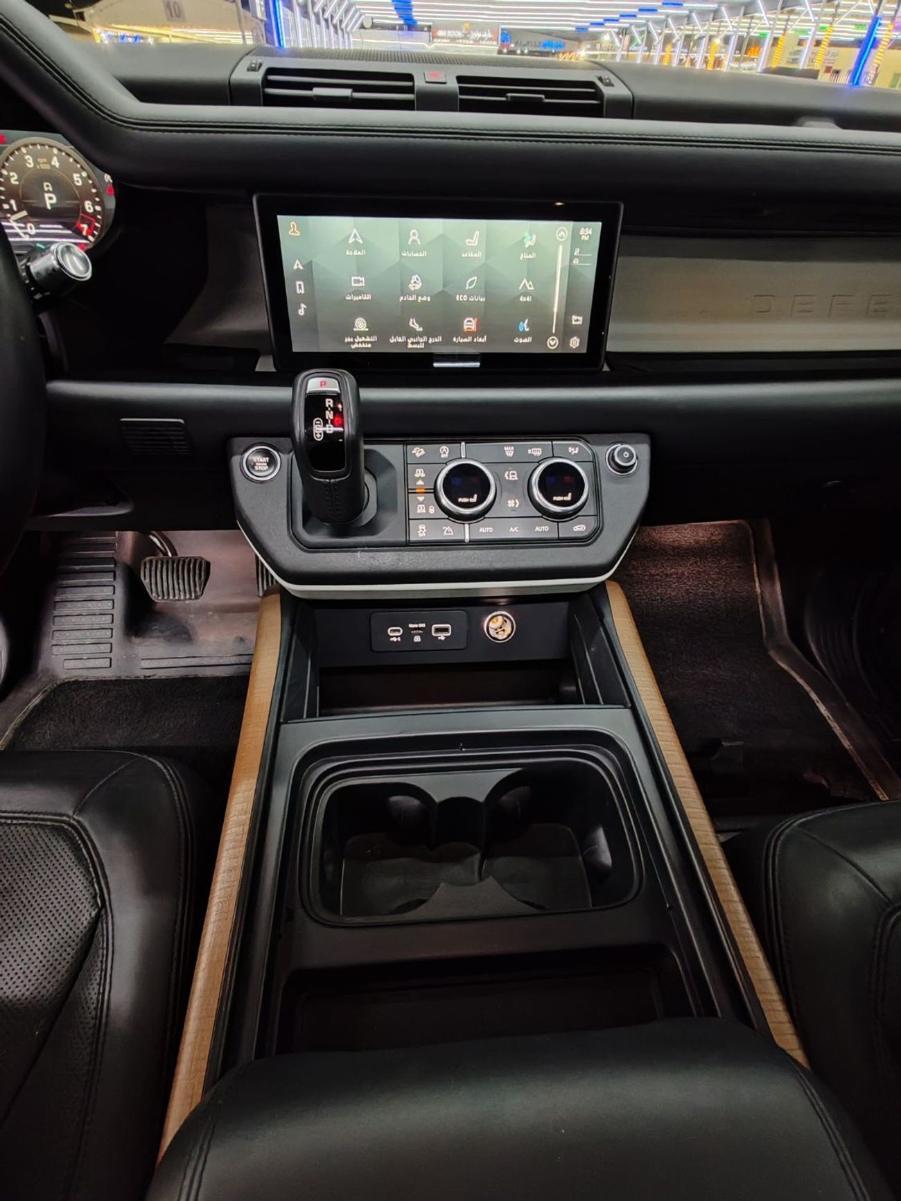 لاند روفر ديفندر P400 110 X-Dynamic HSE Warranty one year