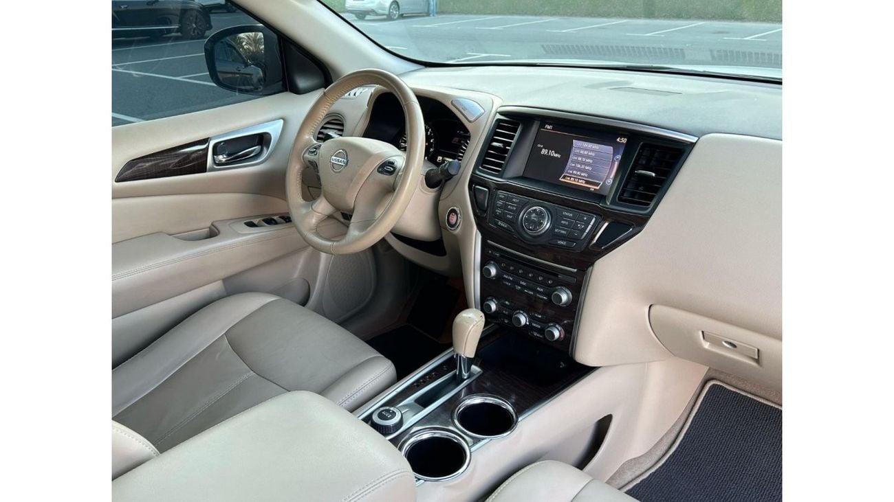 Nissan Pathfinder SL Nissa Pathfinder 2014 4WA GCC //ORGINAL PAINT // ACCIDENT FREE // PERFECT CONDITION