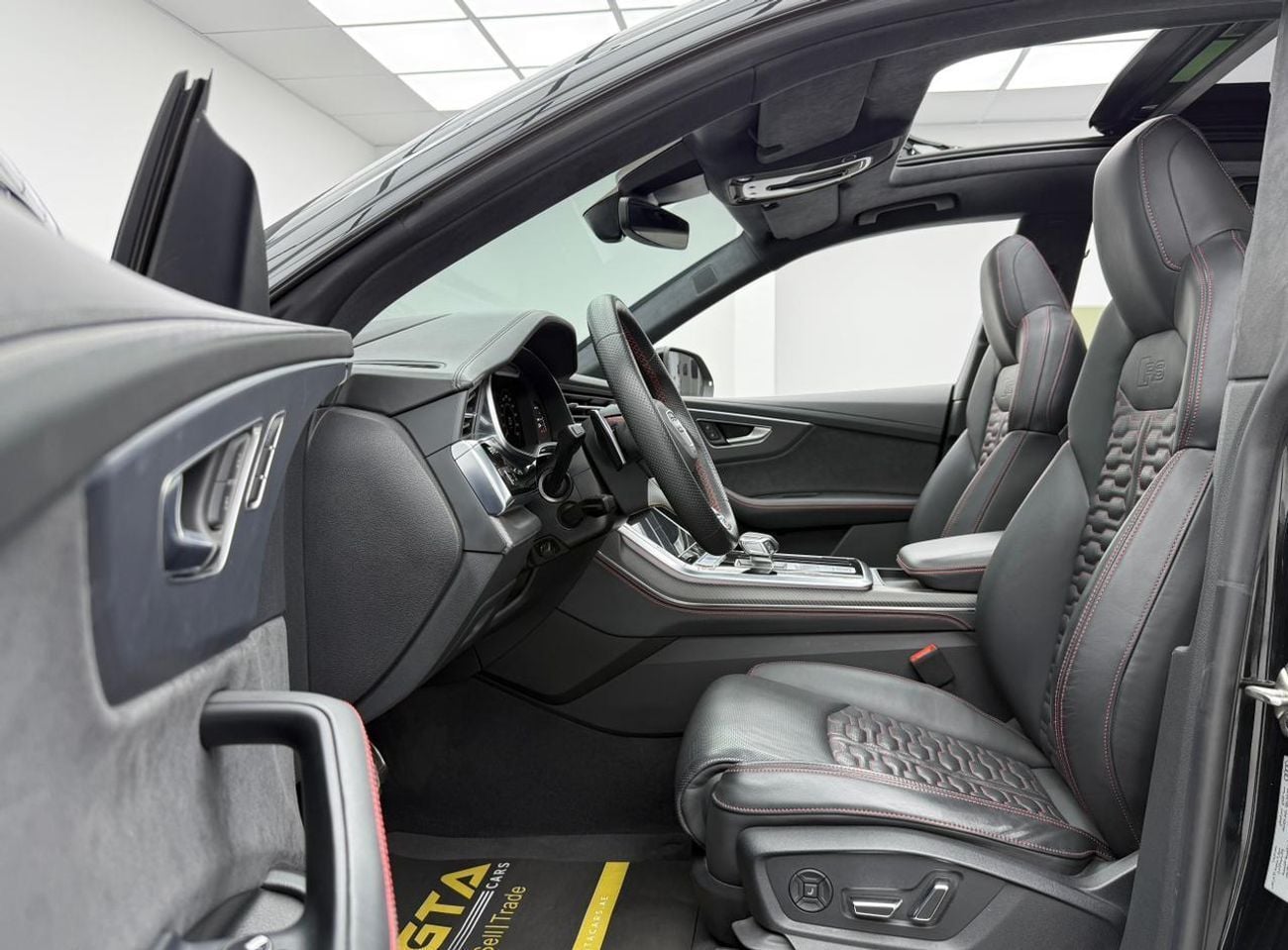 Audi RSQ8 STD TFSI quattro 4.0L 2023 Audi RSQ8 Quattro, 07/2028 Audi Warranty + Service Pack, Audi Full Servic