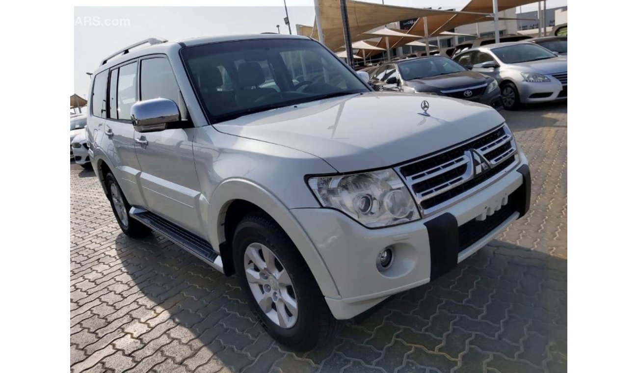 Mitsubishi Pajero MITSUBISHI PAJERO 2011- 3.8 - Full Option - Free Accident - Good Condition.