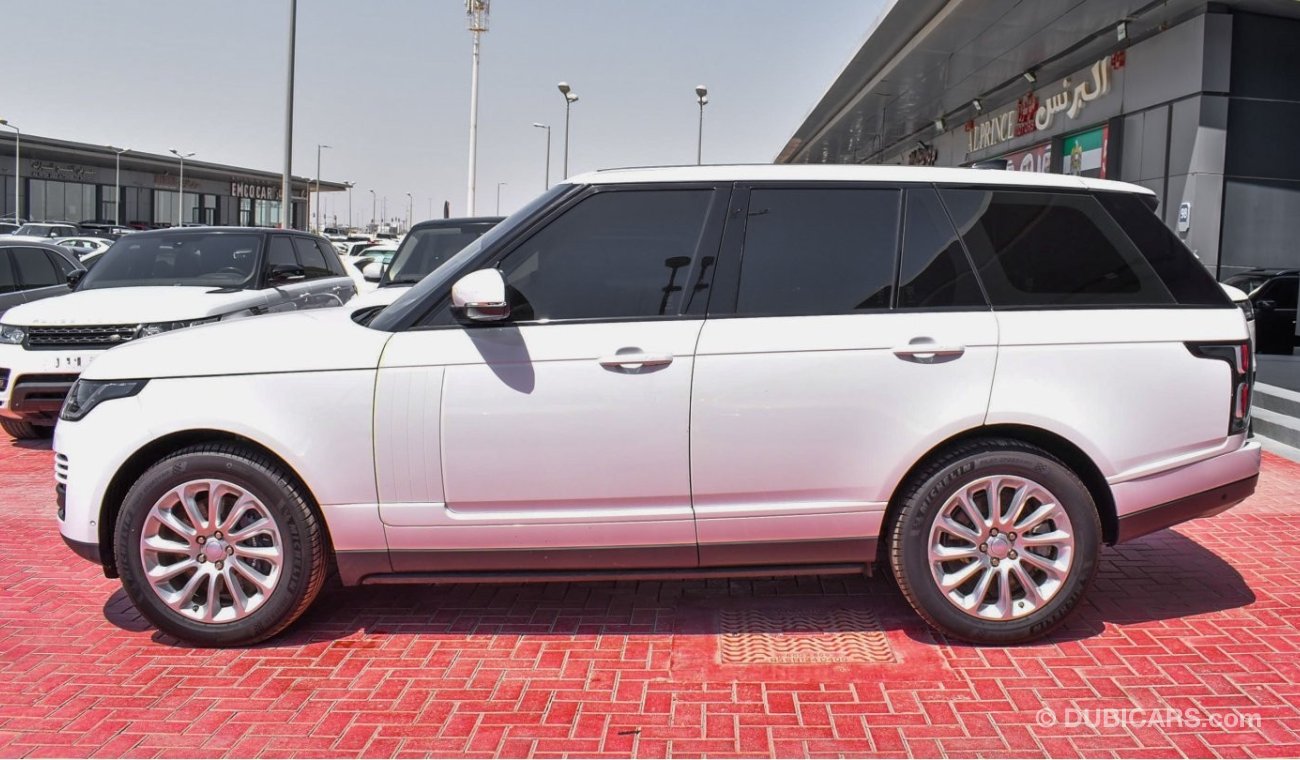 Used Land Rover Range Rover Vogue SE Supercharged 2019 for sale in Abu