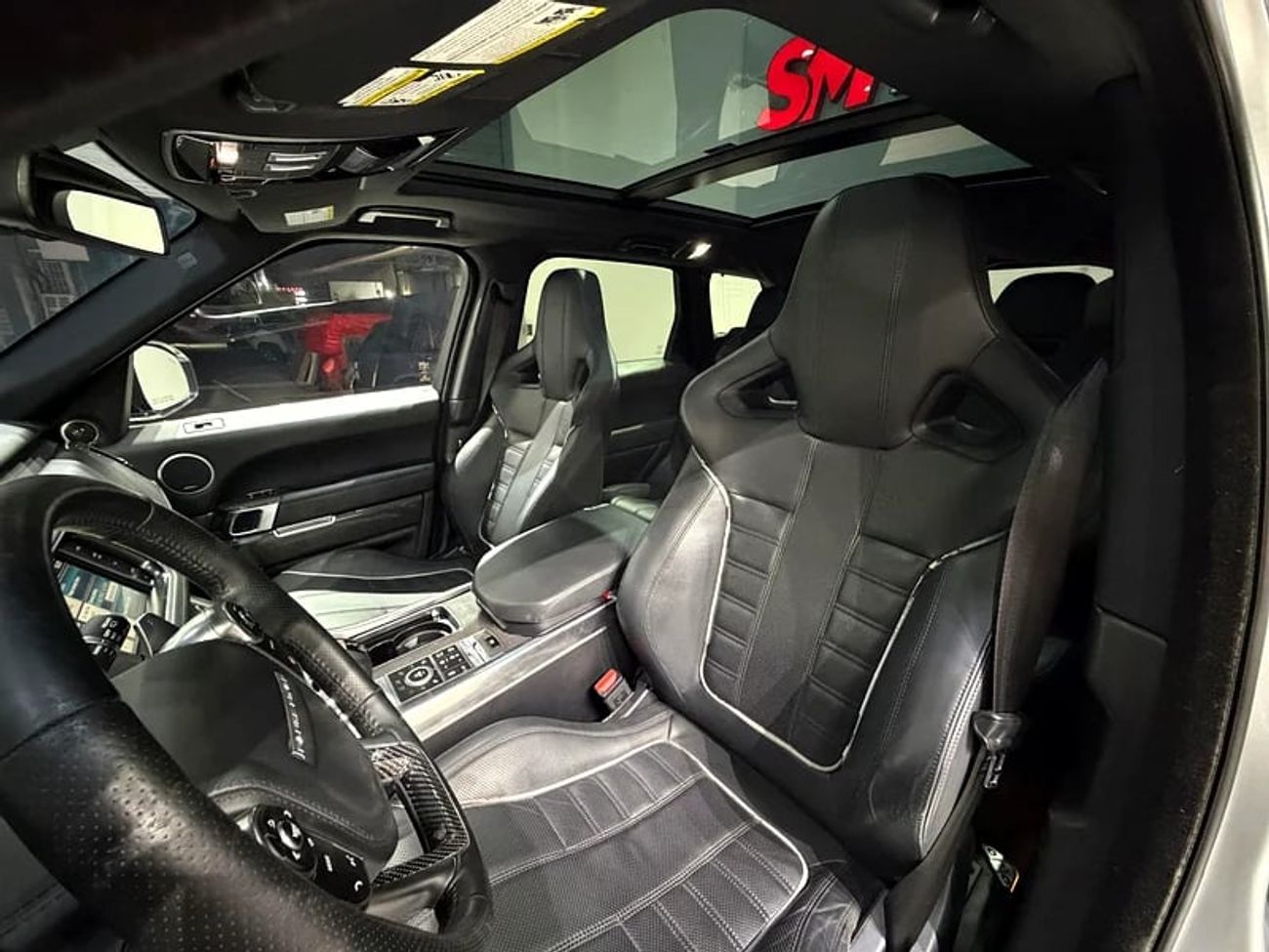 لاند روفر رينج روفر سبورت SVR 5.0L (550 HP) CLEAN TITLE V8 SUPERCHARGED FULLY ORIGINAL PAINT SVR LOW KM