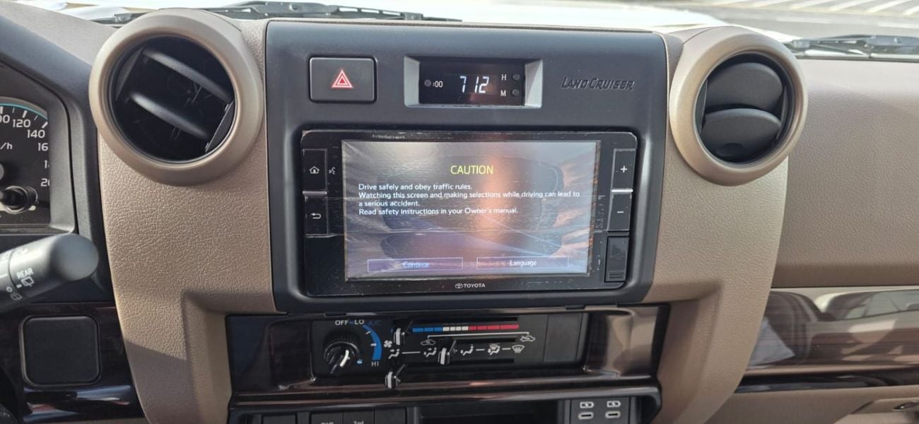 Toyota Land Cruiser 70 PETROL AUTO GEAR