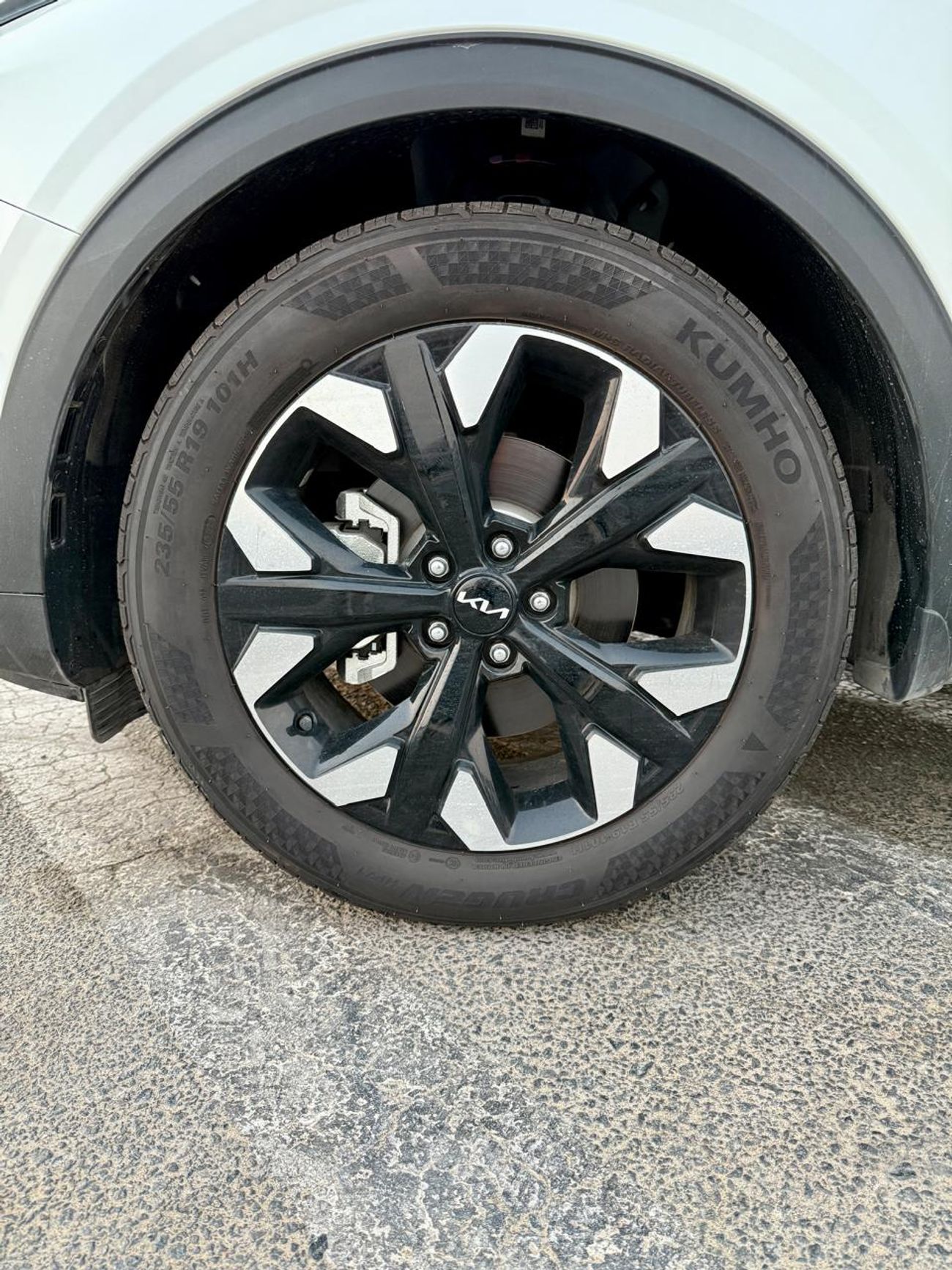 كيا سبورتيج 2.0L MPI LX (FWD)