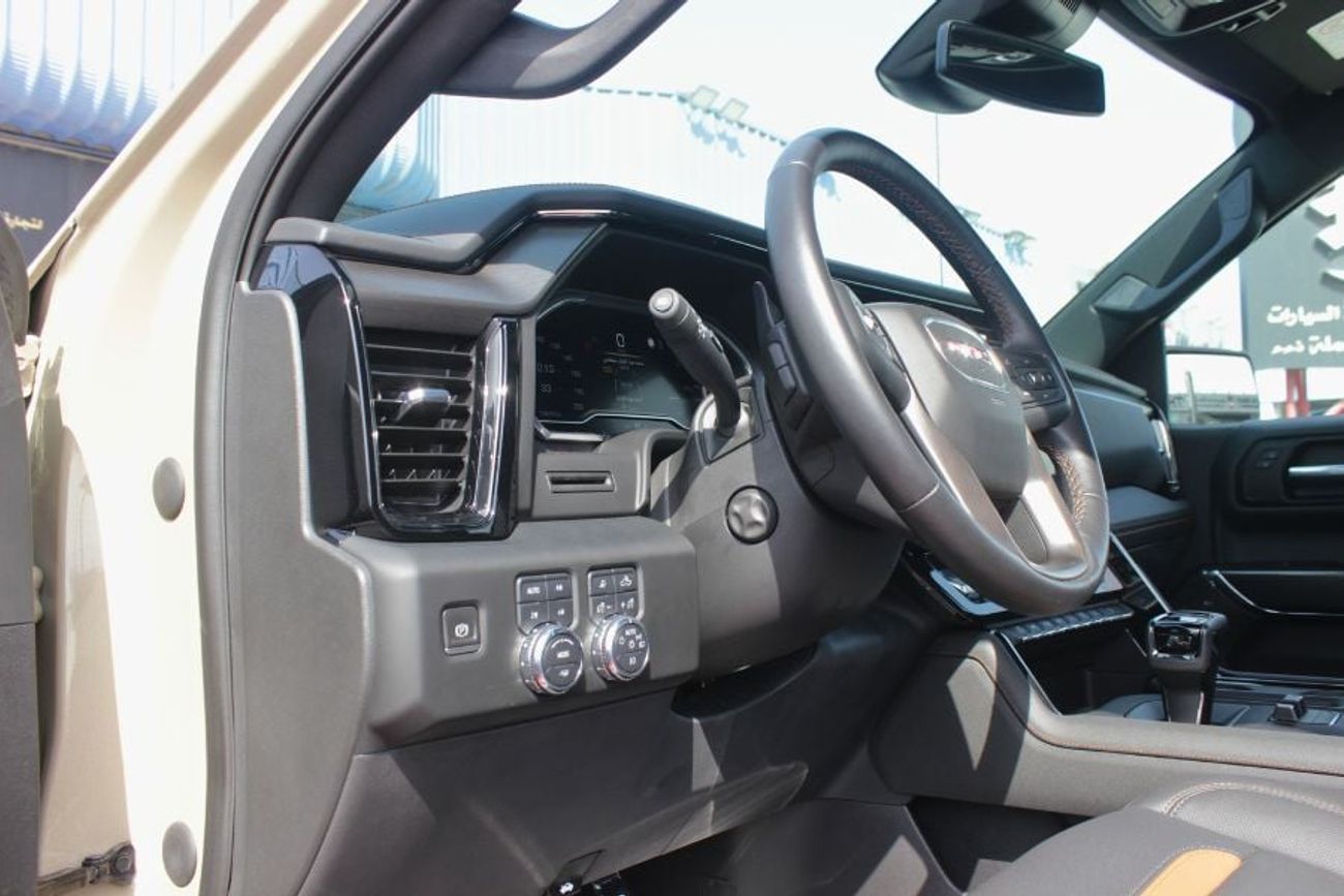 جي أم سي سييرا 5.3L V8 AT4 Regular Cab (AWD)