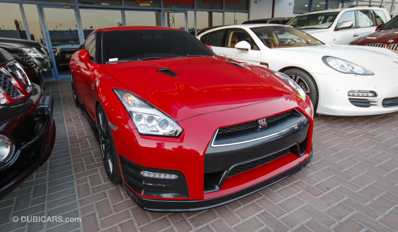 Nissan GT-R