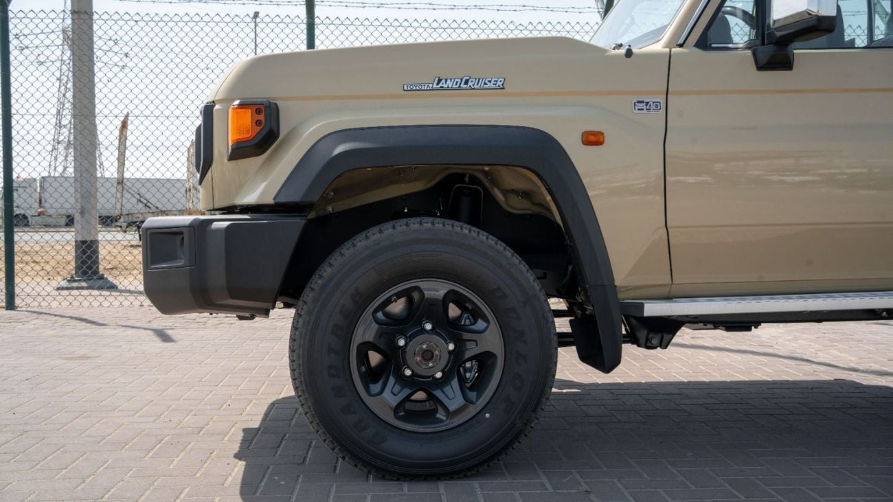 Toyota Land Cruiser Pick Up 2025 Toyota LC79 SC 4.0L Petrol MT