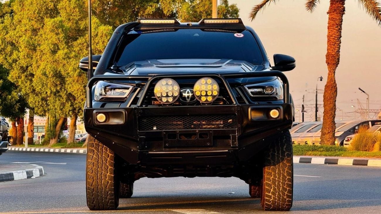Toyota Hilux DOUBLE CABIN | PREMIUM BULL BAR WITH LED FOCUSED LIGHTS | 2.8L DIESEL | RHD | 2022