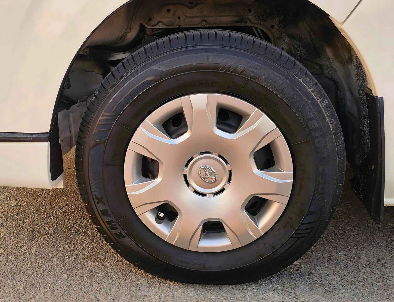 Toyota Hiace PASSENGER/ HIGHROOF/ PATROL MANUAL/ 13 SEATS/ EXPORT ONLY/ LOT# 76549