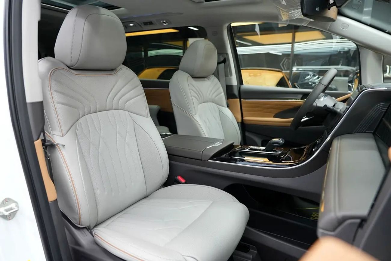 جي إي سي M8 2.0T GT GT | GCC 0km | 5 Years Agency Warranty