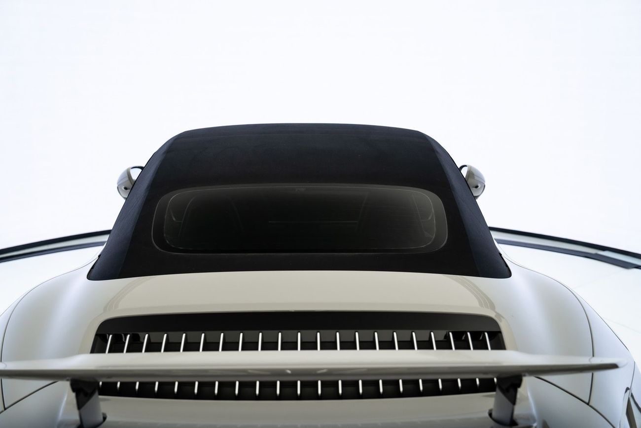 بورش 911 Turbo S 3.8L (640 HP) Convertible