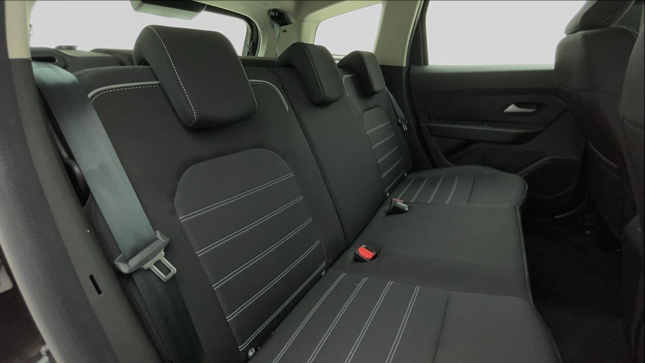 Renault Duster LE 1.6 | Zero Down Payment | Home Test Drive