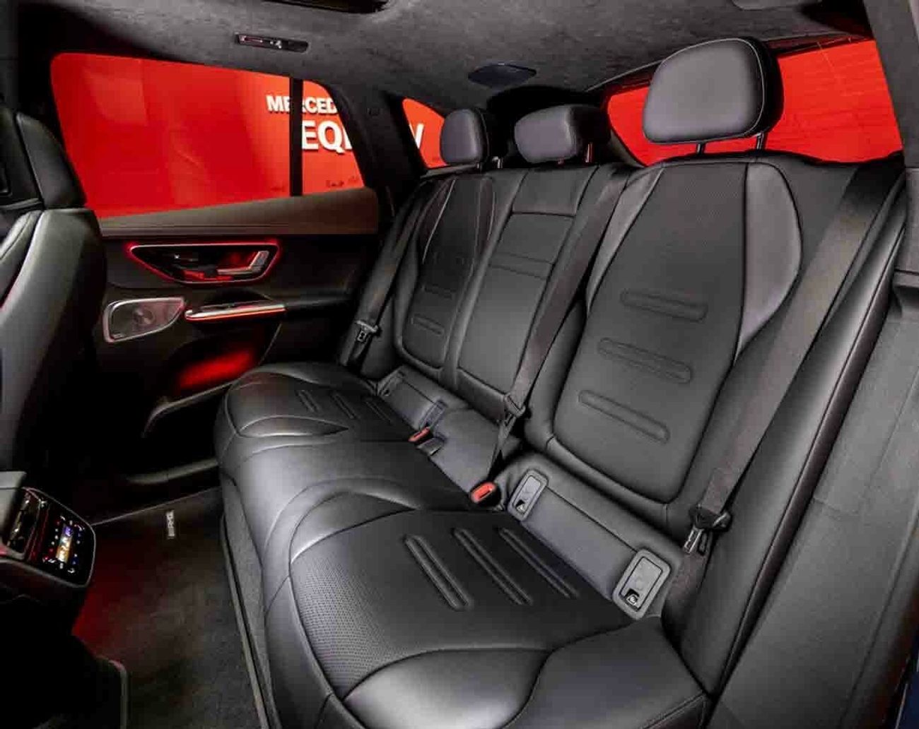 مرسيدس بنز EQE 43 AMG