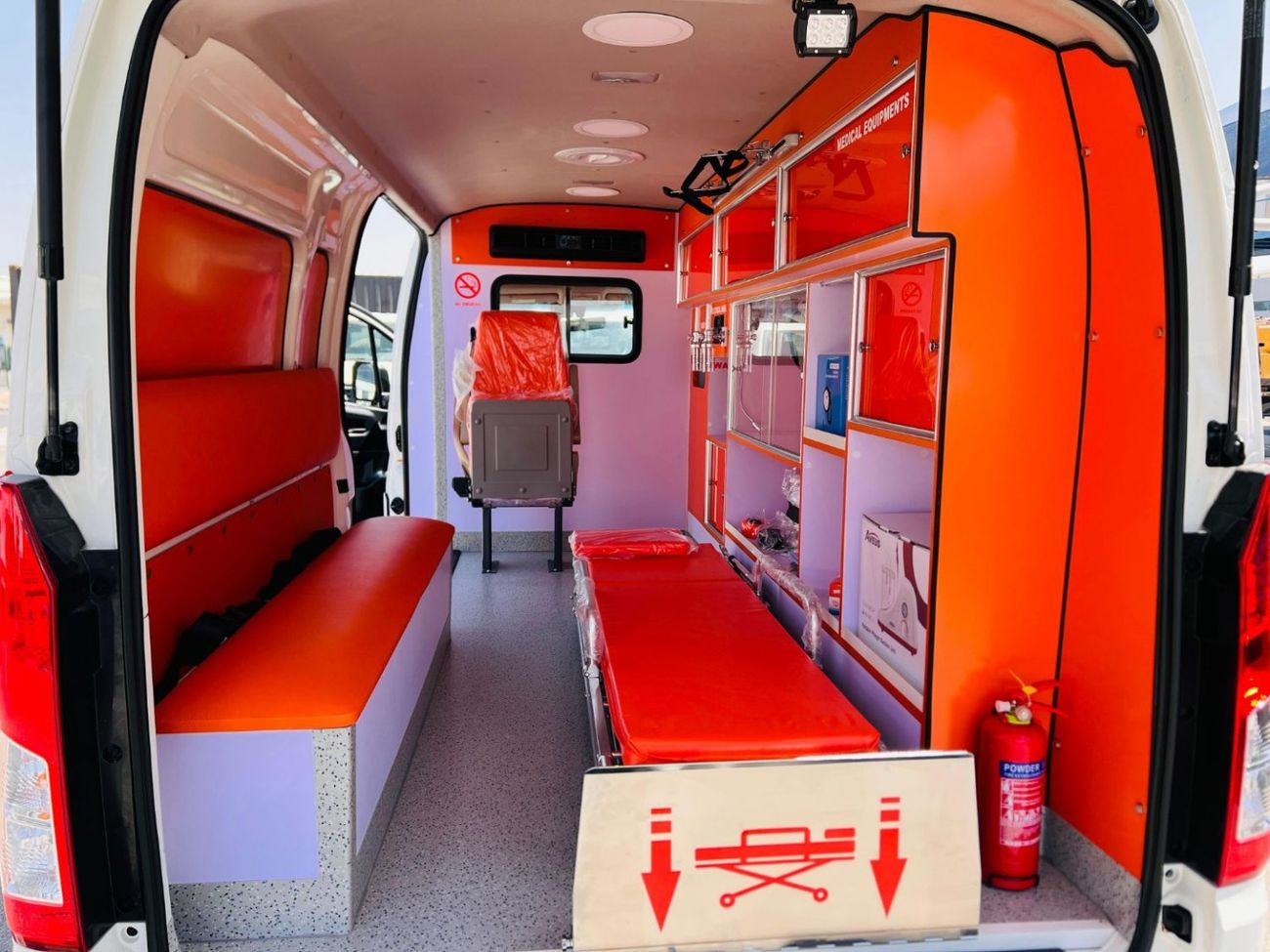 Toyota Hiace HIACE AMBULANCE right hand drive diesel 2.8 liter automatic gear