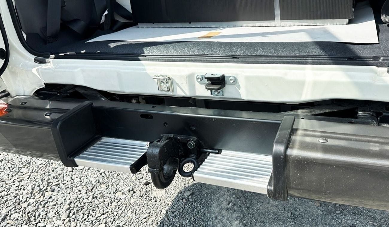 Toyota Land Cruiser 70 78 4.2L DIESEL 13 SEATER MANUAL TRANSMISSION ( ONLY FOR AFRICA)