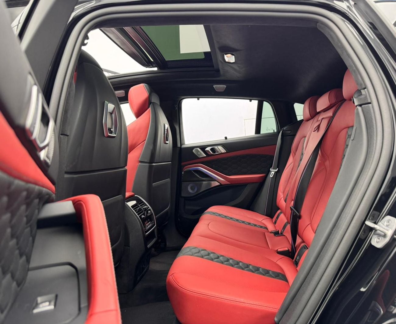 BMW X6M Competition 4.4L 2025 BMW X6M Competition, 2031 BMW Warranty and Service Pack, BMW Service History,