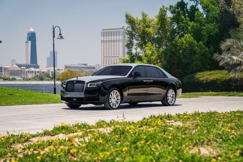 Rolls Royce Ghost BLACK BADGE Long wheel base Fully loaded original paint no accident completely covered by PPF under warranty and