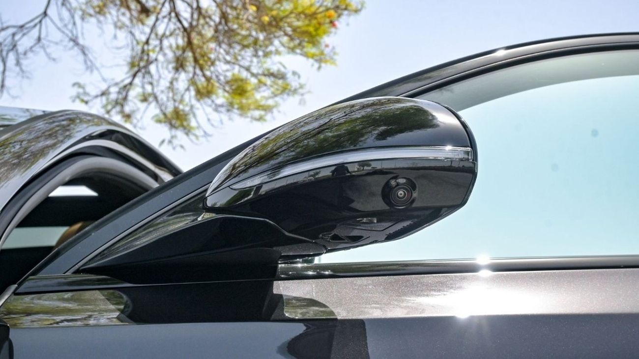 مرسيدس بنز E200 Mercedes-Benz E200 Premium Plus | AMG Night Package | Hyper Screen | Fully Loaded 2024 Brand New