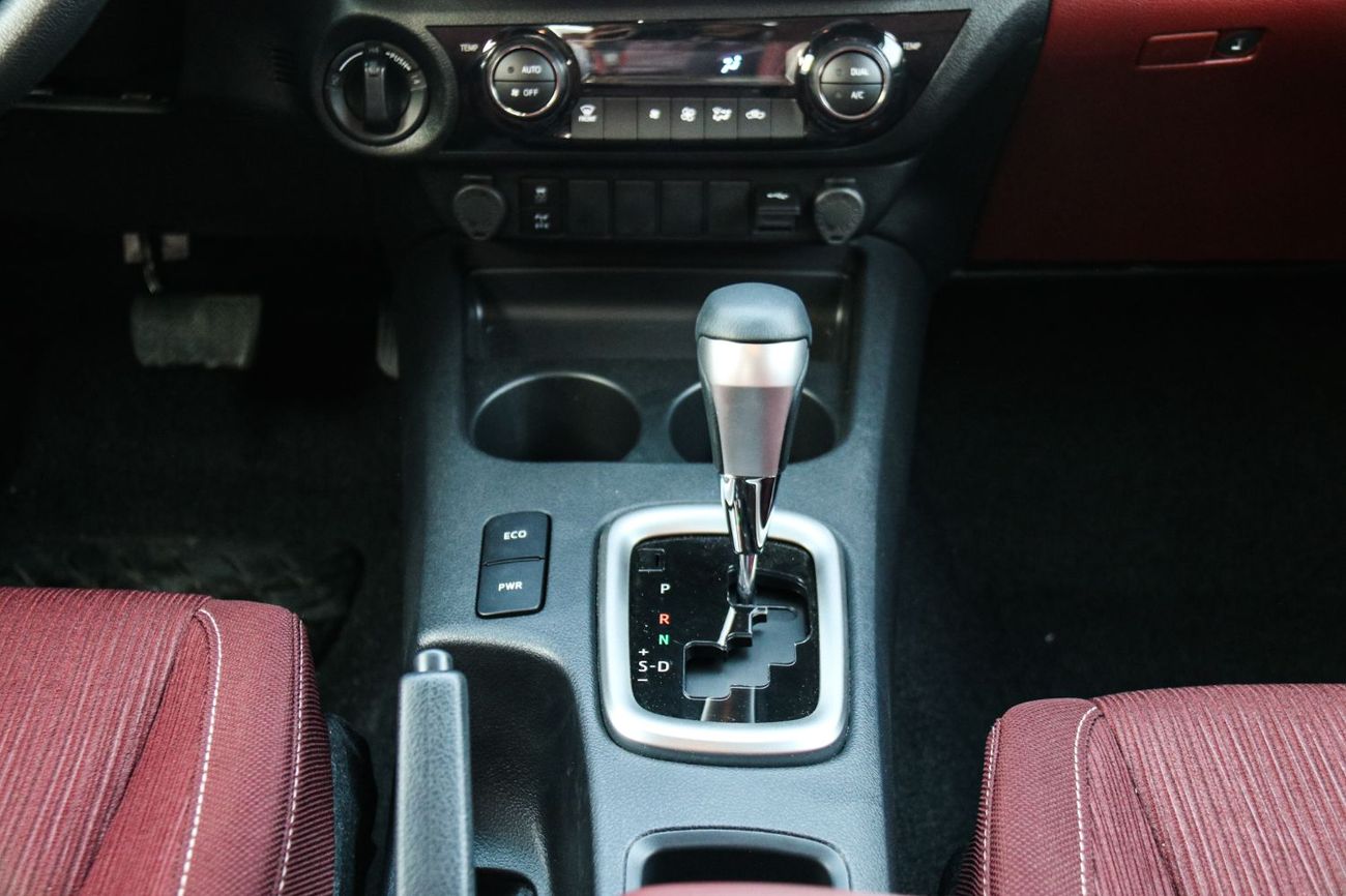 Toyota Hilux Toyota Hilux V6 Automatic | 4L | 4WD