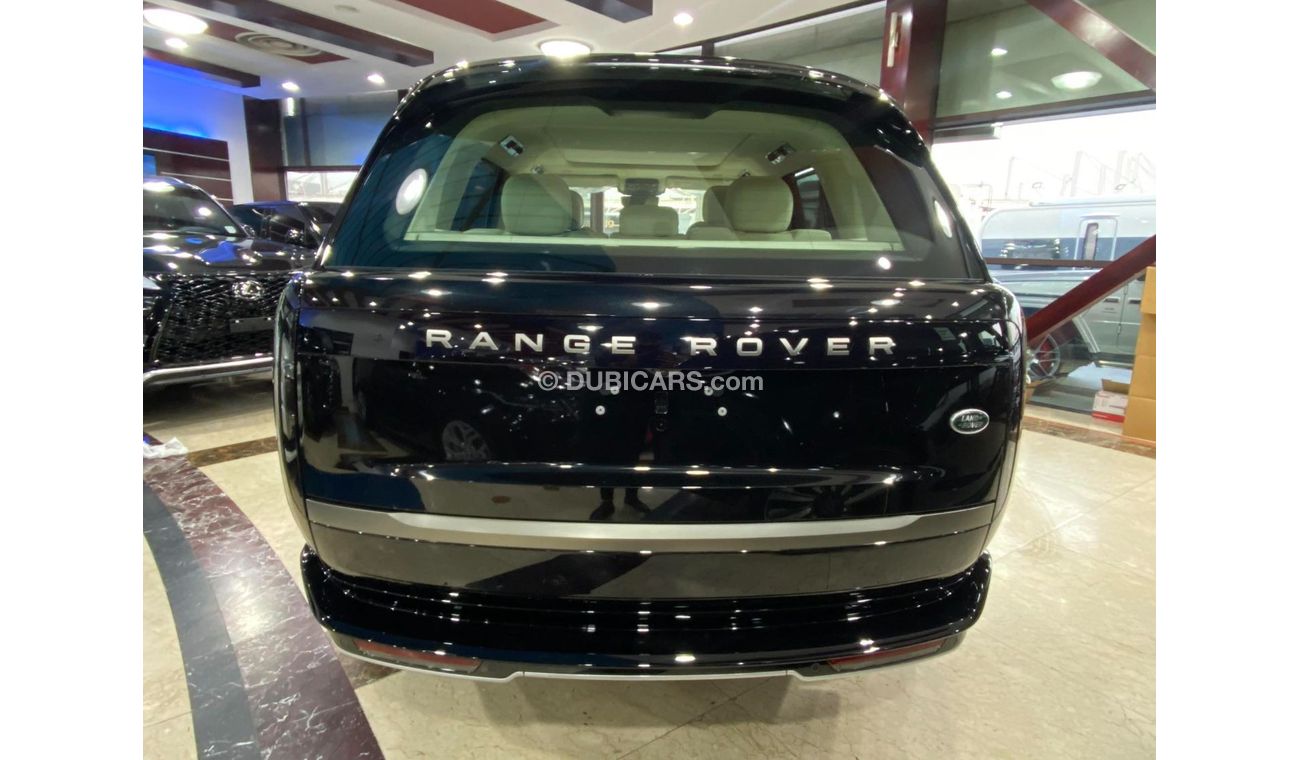 Land Rover Range Rover BRAND NEW GCC SPEC UNDER WARRANTY AND SERVICE CONTRACT