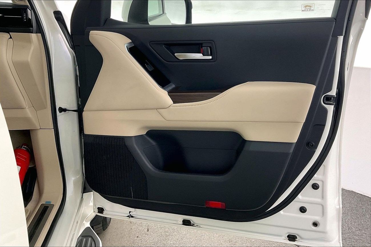 Toyota Land Cruiser GXR | National Day Celebration | Guaranteed Warranty | 0 Down Payment