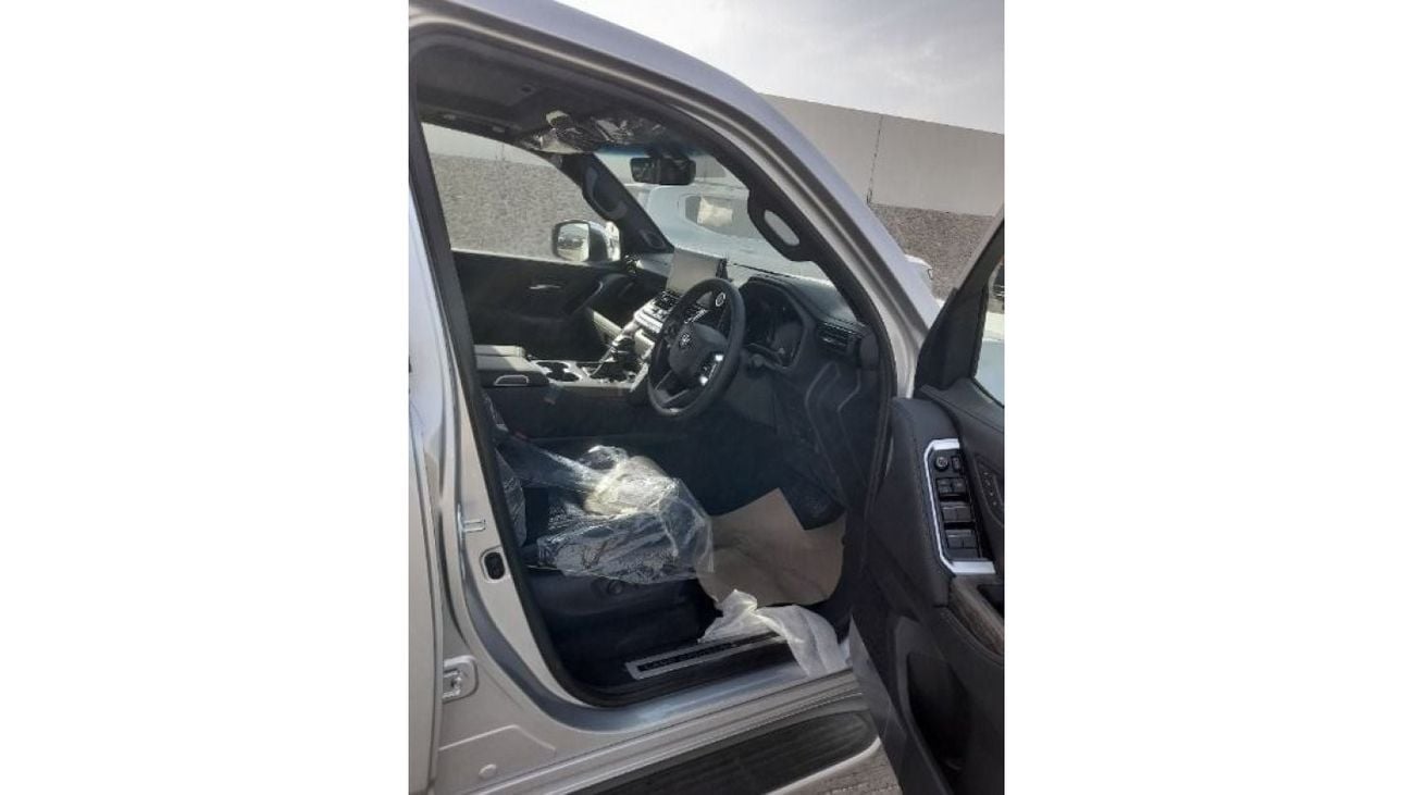 Toyota Land Cruiser LAND CRUISER VX-R 3.5L V6 PETROL | RHD |AVAILABLE COLOR GRAY & SILVER| 03 YEARS WARRANTY