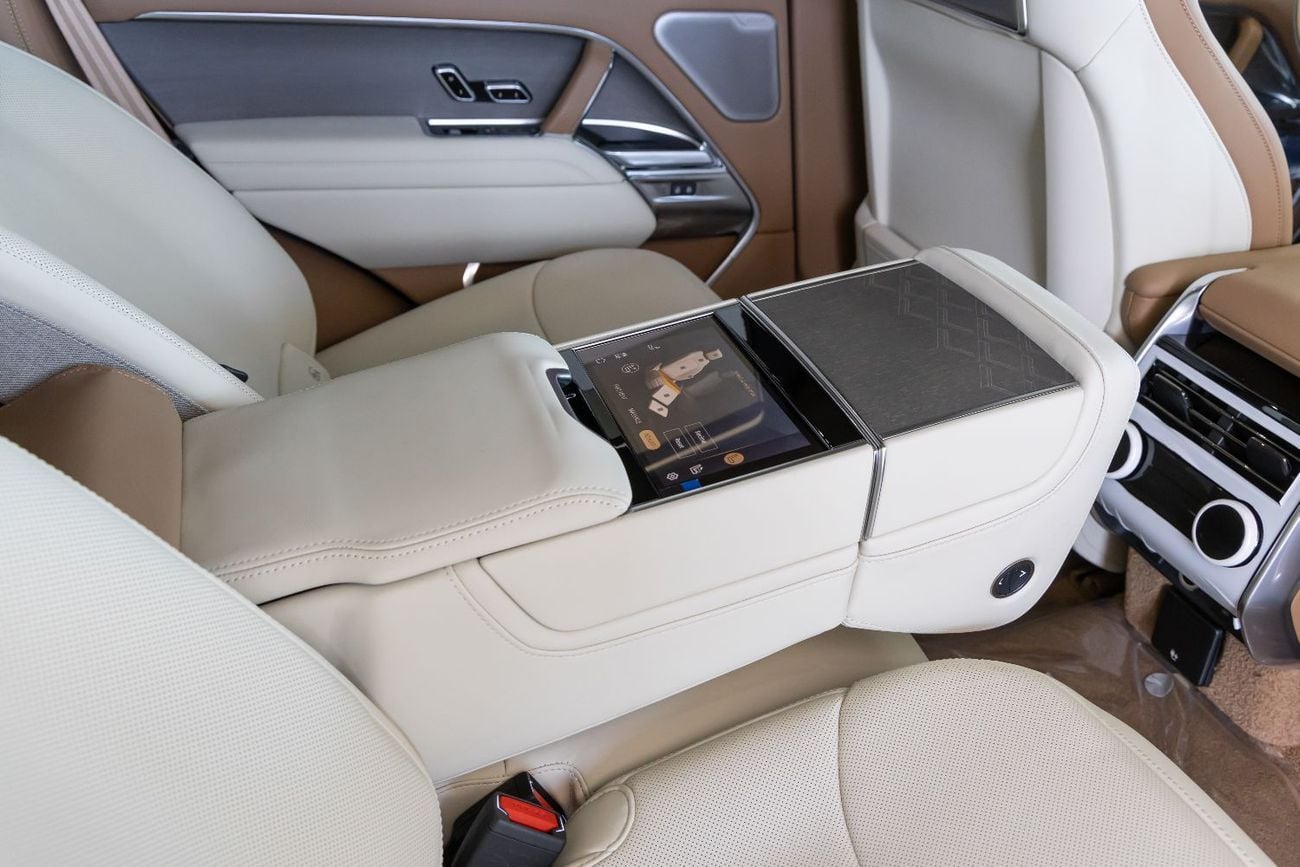 Land Rover Range Rover SV LWB P615 Range Rover | Vogue | SV | GCC | 4.4L Twin-Turbo V8 | SWB | AWD | VIP Rear Seats | 2026