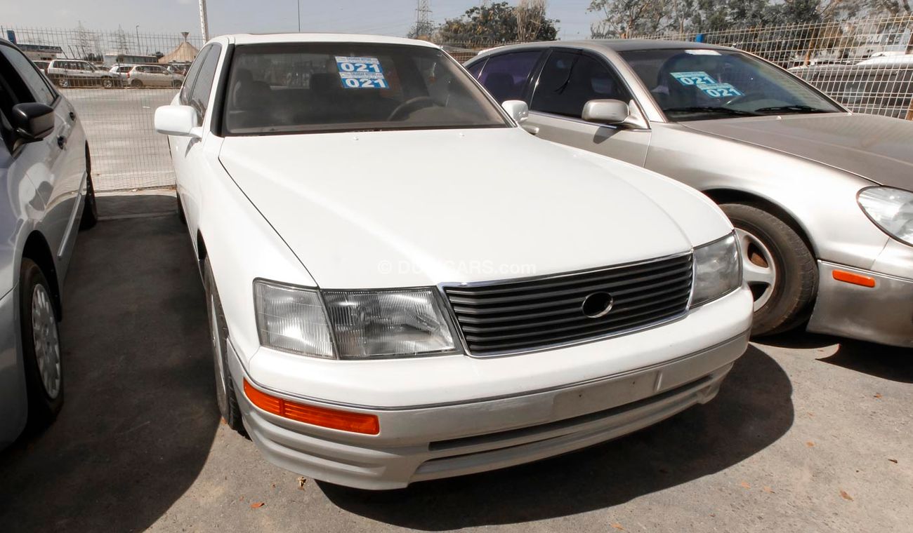 لكزس LS 400