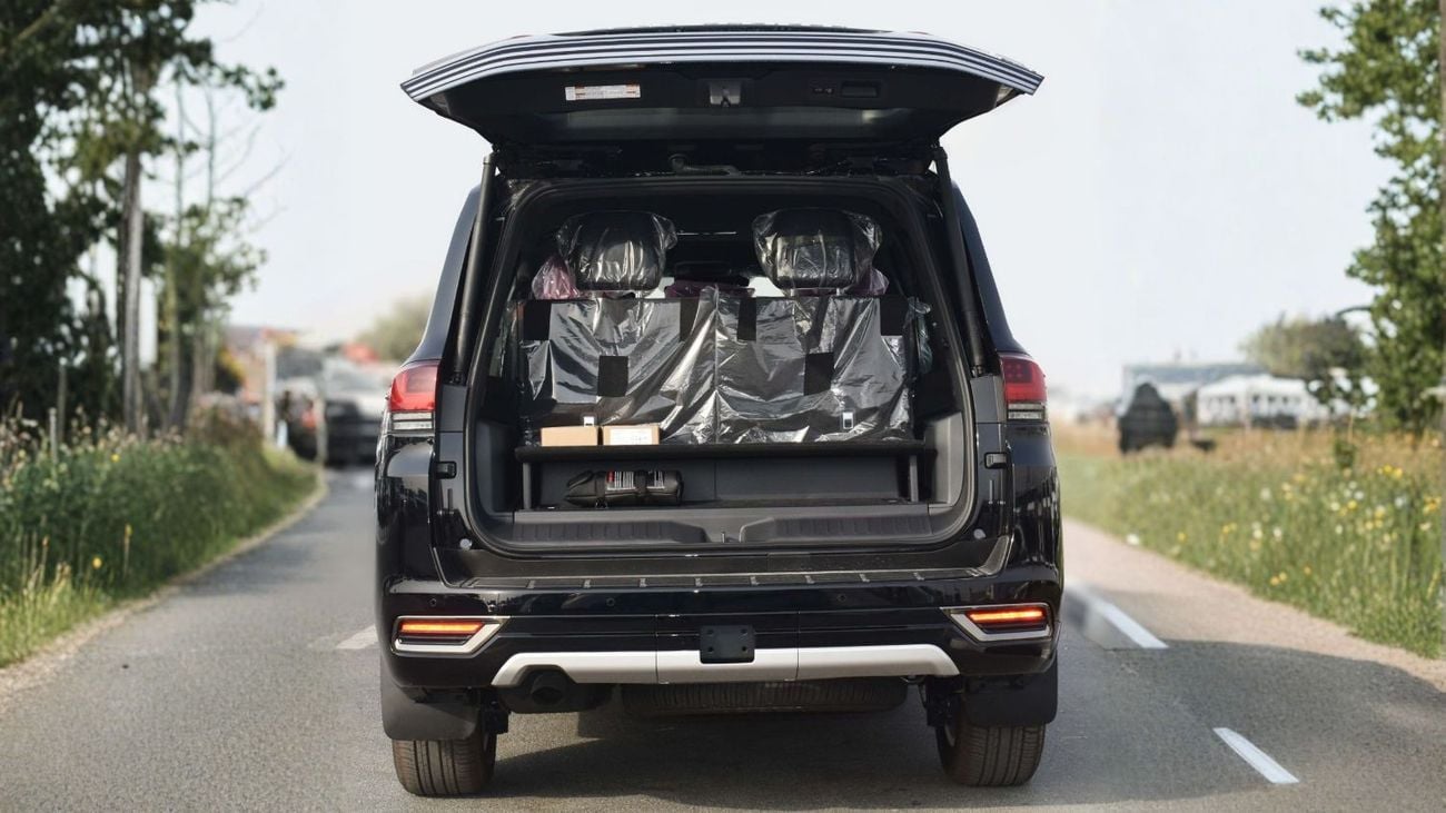 Toyota Land Cruiser 3.5L VXR Hybrid Automatic | 10 Speed | Four Wheel Drive | 7 Seats | 5 Doors