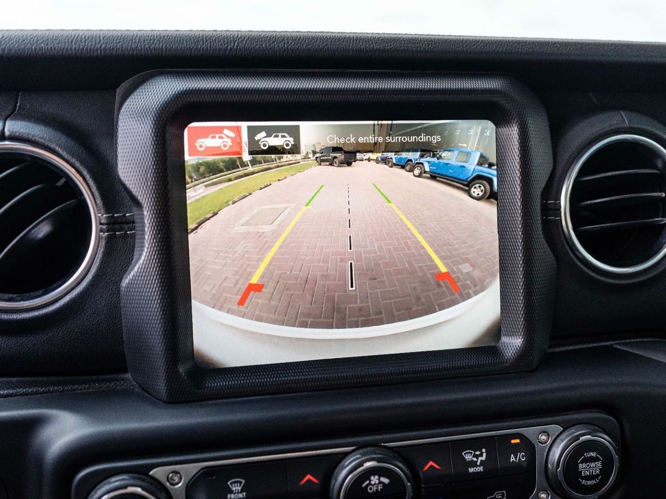 Jeep Wrangler Sport 3.6L A/T (5 Seater)