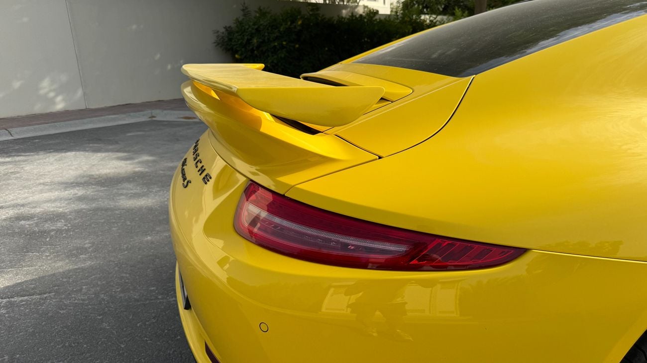 بورش 911 Carrera S 3.8L (385 HP) Coupe