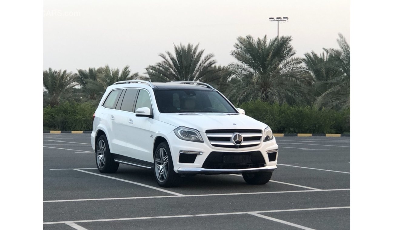 Mercedes-Benz GL 500 MODEL 2015 GCC CAR PERFECT CONDITION INSIDE AND OUTSIDE FULL OPTION PANORAMIC ROOF LEATHER SEATS BAC