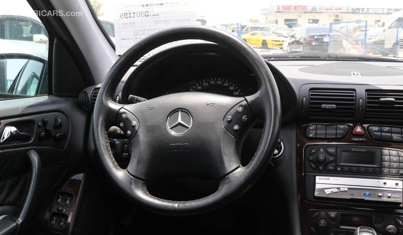 Mercedes-Benz C 240