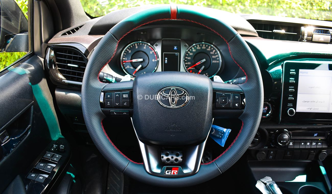 تويوتا هيلوكس GR