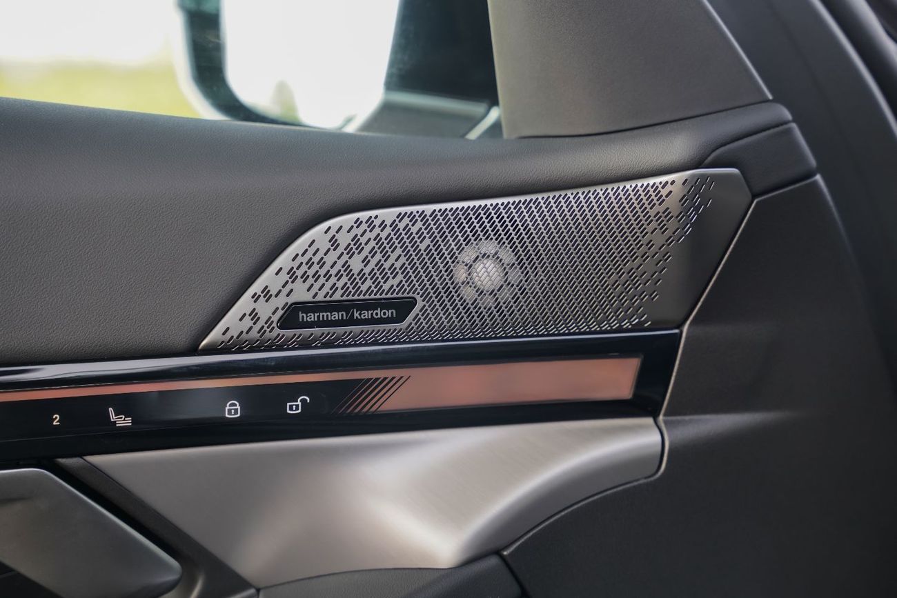 بي أم دبليو i5 2025 BMW i5 e-Drive 40L M-Sport package RWD 0km