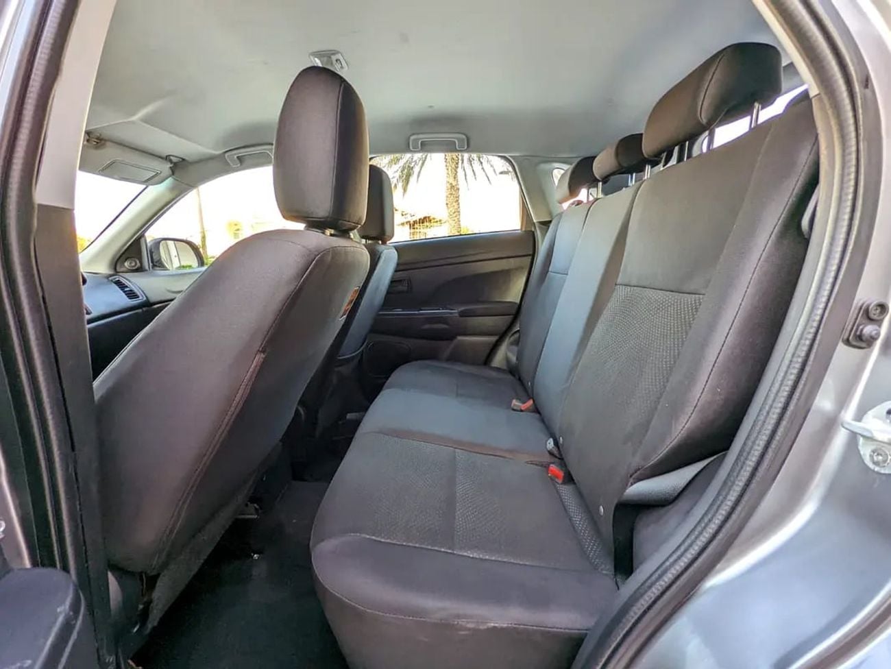 ميتسوبيشي ASX 4 Cylinder Mini SUV Perfect Inside Out GCC With Low KM
