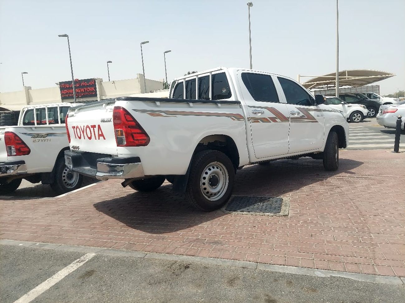 Toyota Hilux DC 2.4L 4WD DIESEL MANUAL TRANSMISSION
