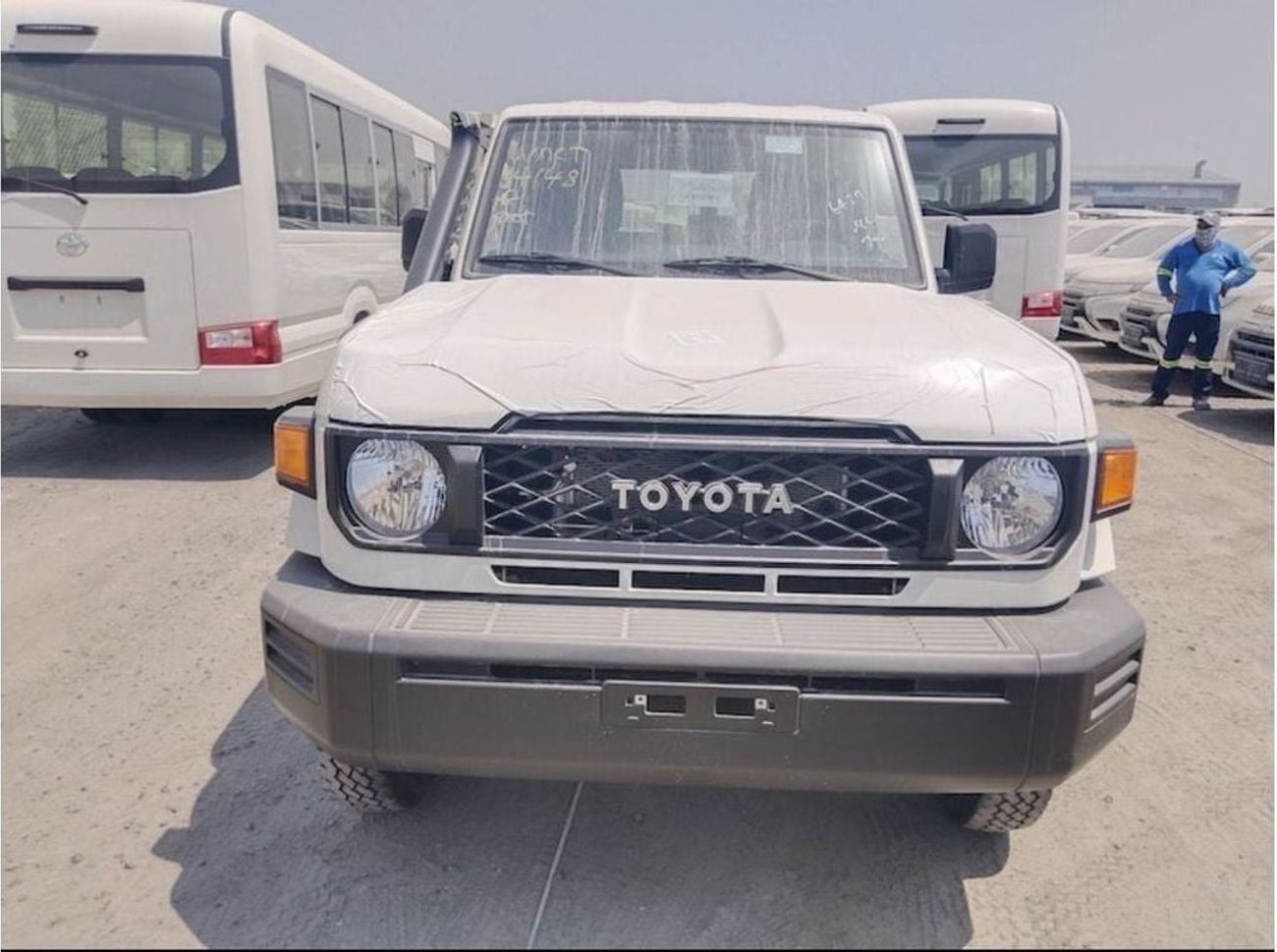 تويوتا لاند كروزر 70 TOYOTA LAND CRUISER LC76 4.2D MT MY2025 (LHD)