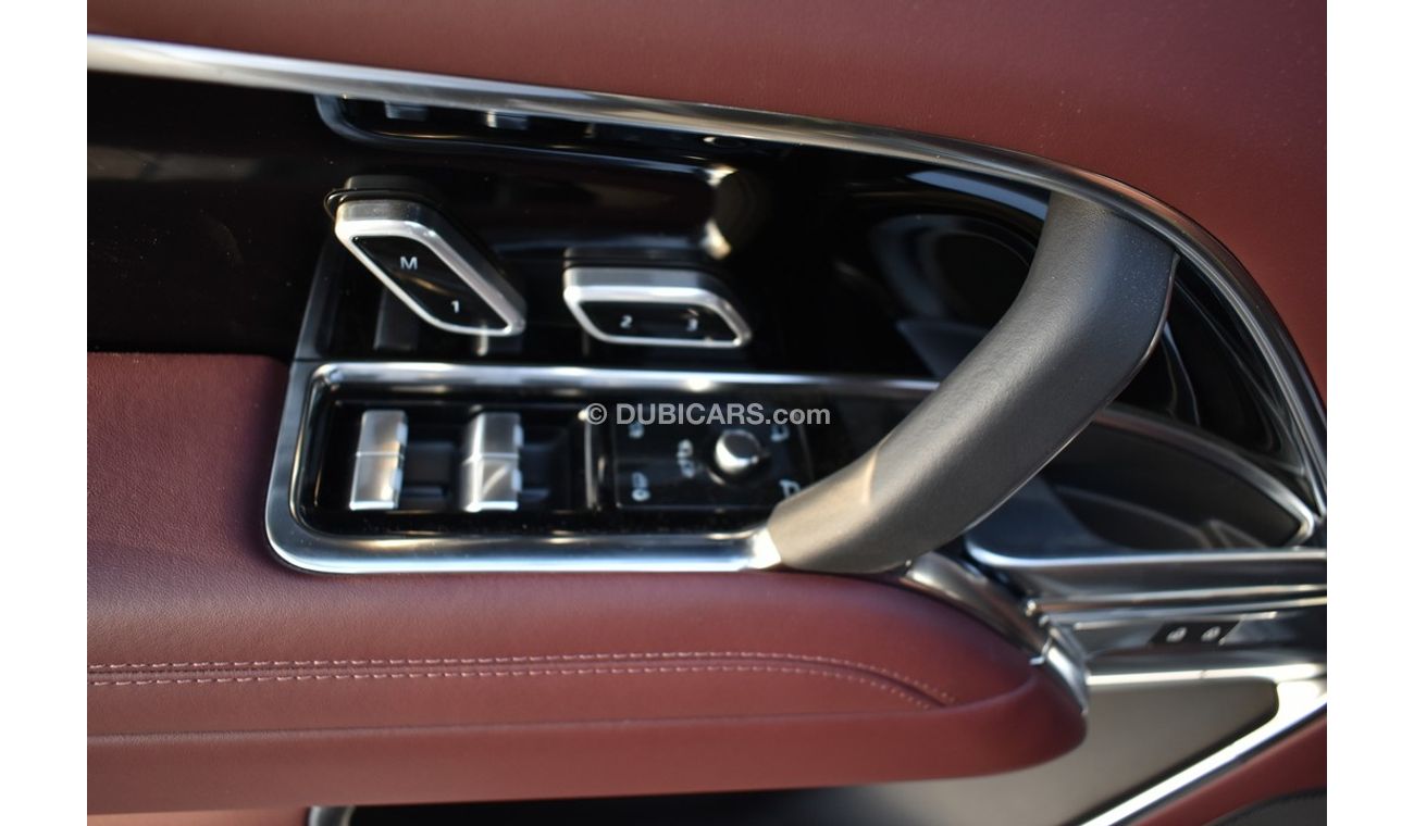 Land Rover Range Rover SWB 4.4L V8 - 2023 - EUR SPEC - BLK_DRK RED (SPL. EXPORT OFFER)