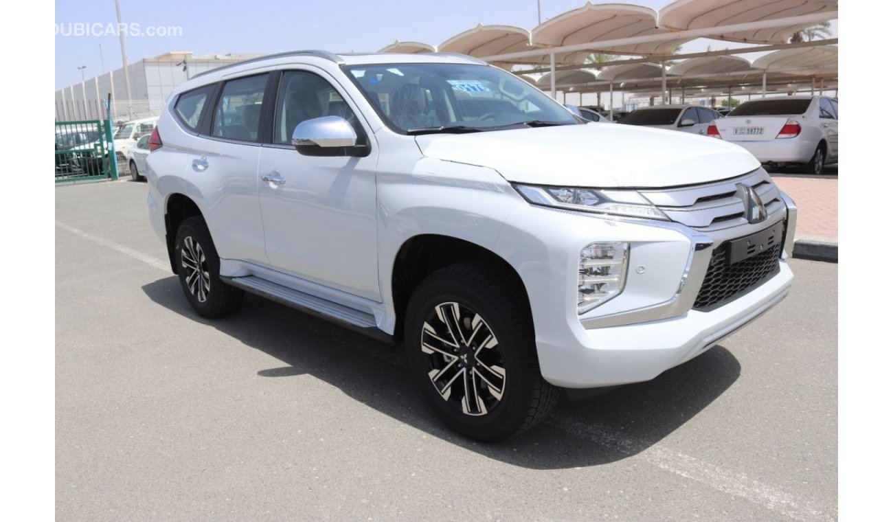 ميتسوبيشي باجيرو SPORT 2.4 DIESEL,4WD, ELECTRIC SEAT, PUSH START, HEAD LIGHT WASHER, PADDLE SHIFTER, LEATHER SEATS, M