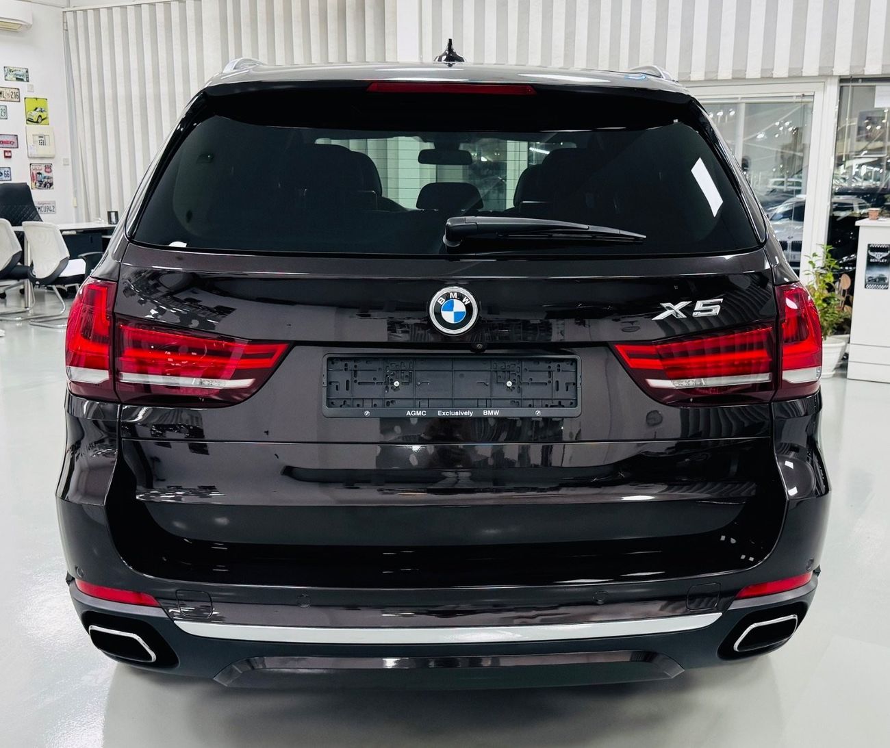 BMW X5 50i Exclusive GCC .. V8 .. FSH .. Perfect Condition ..