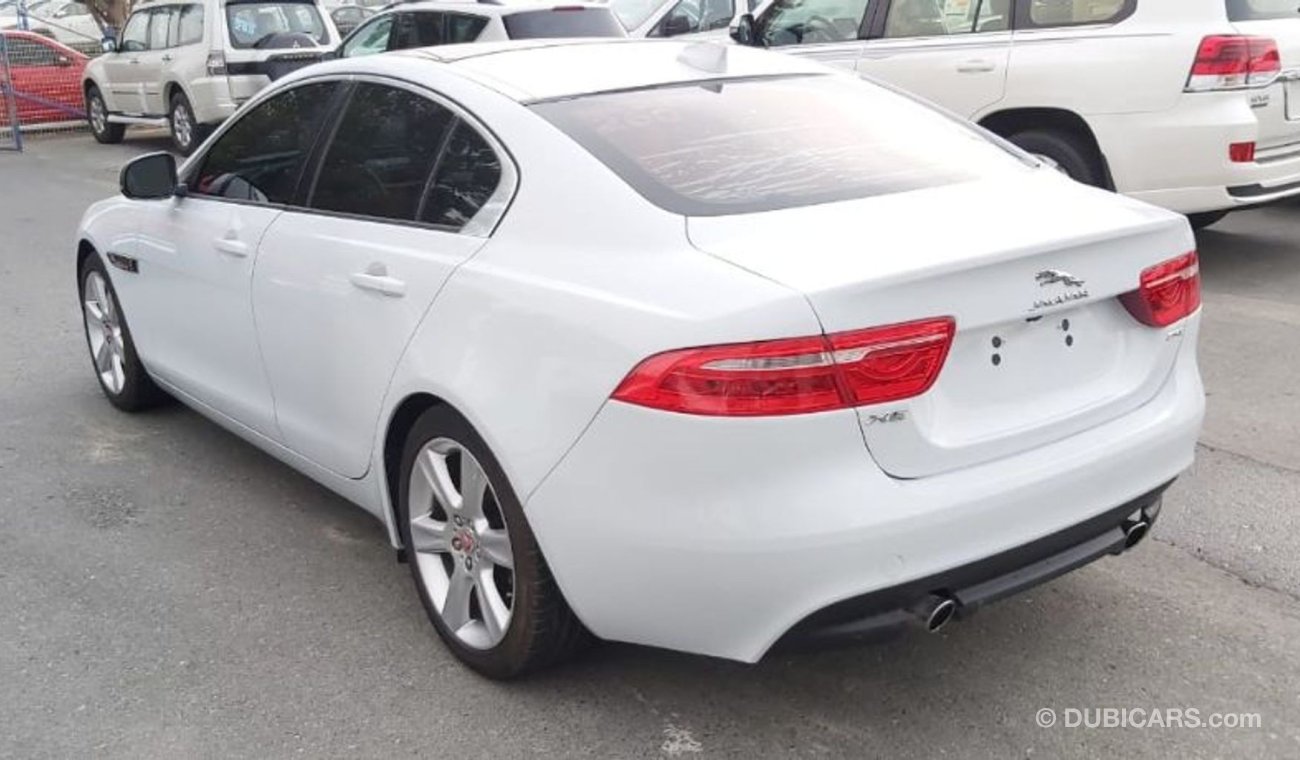 جاغوار XE Jaguar Xe Premium 2017 White 2.0L 40000MI  56000AED