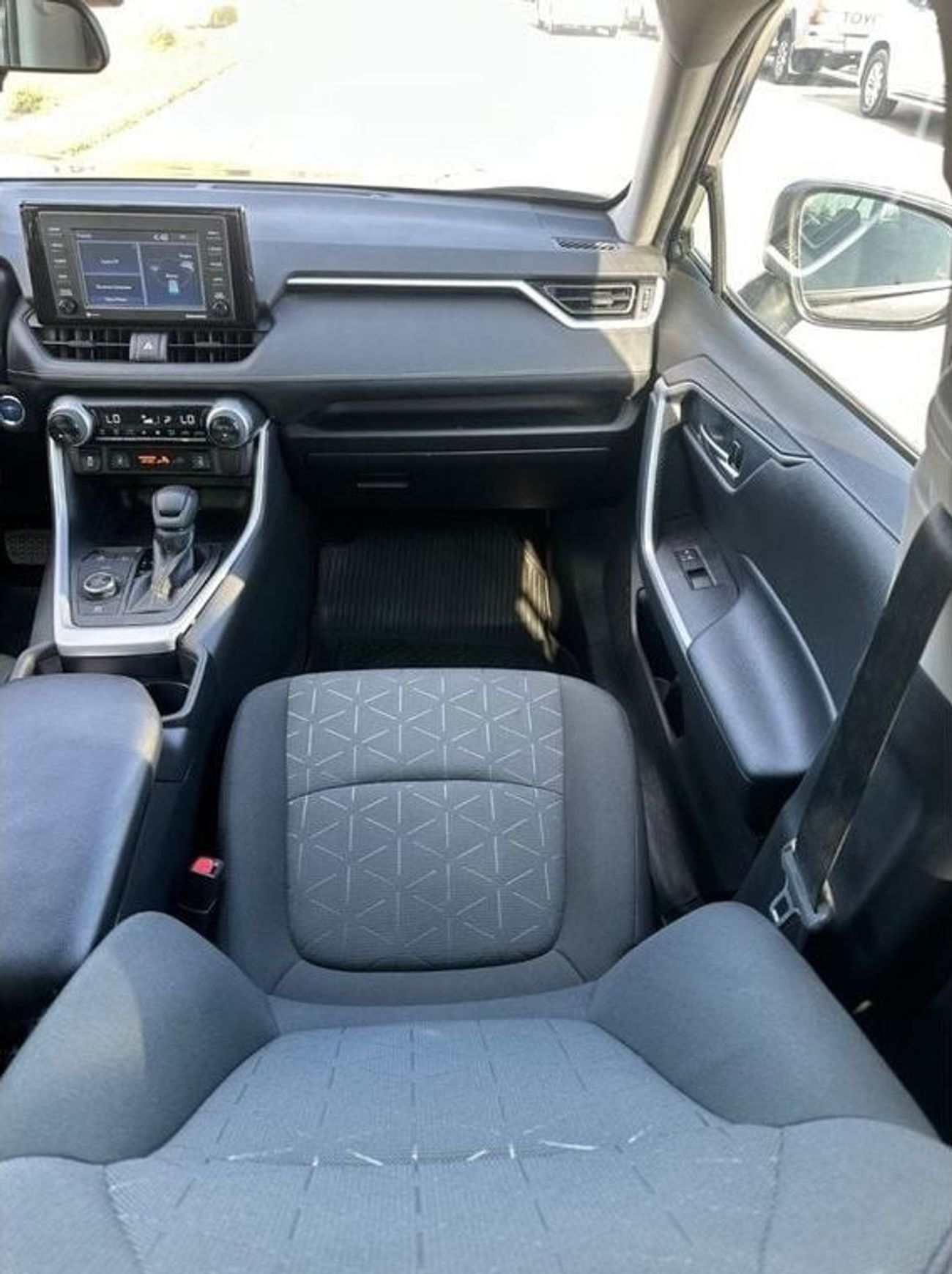 تويوتا راف ٤ Hybrid XLE 2.5L premium Full Option